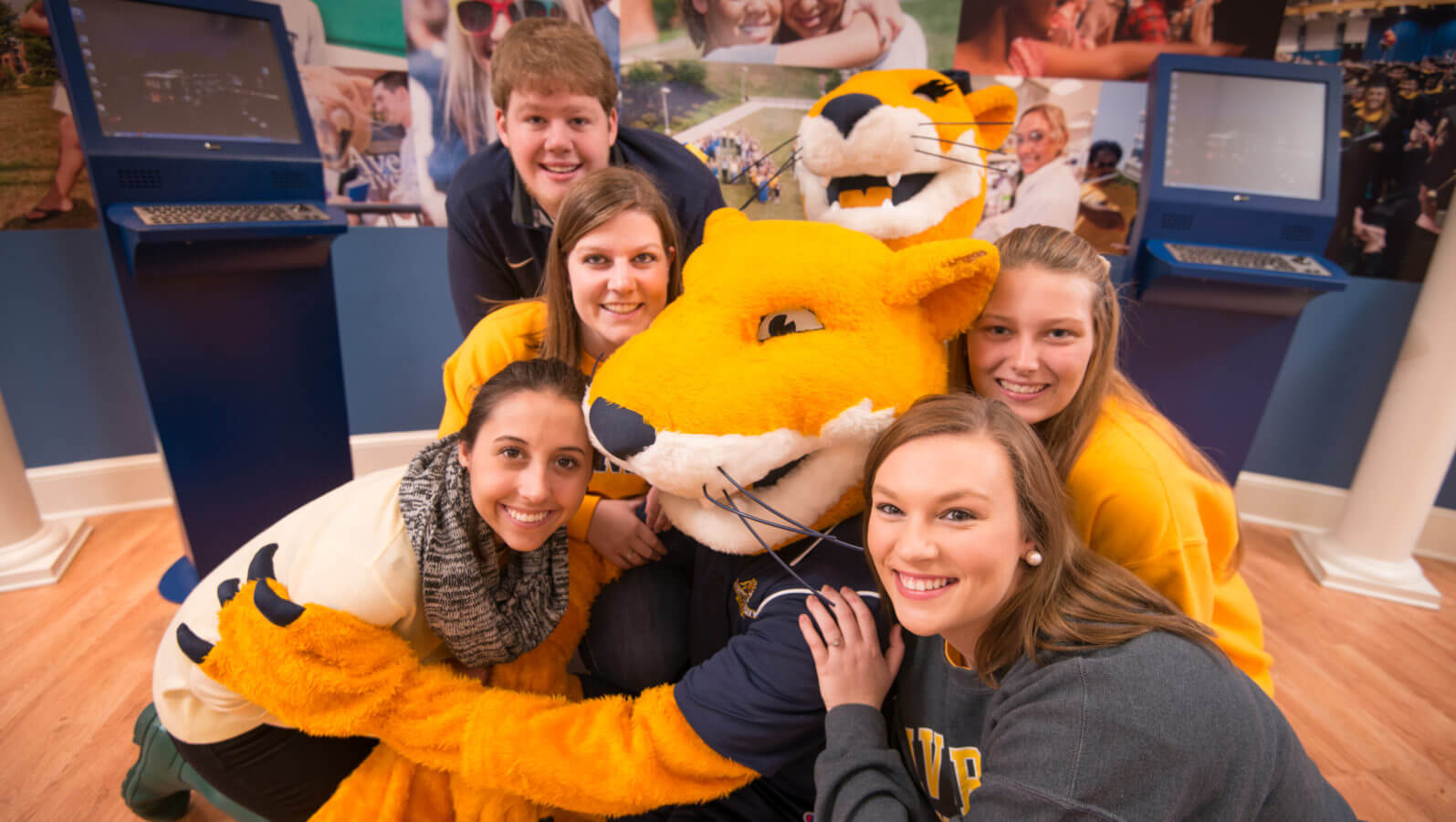 Students with Averett University Mascot